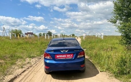Hyundai Solaris II рестайлинг, 2013 год, 800 000 рублей, 3 фотография