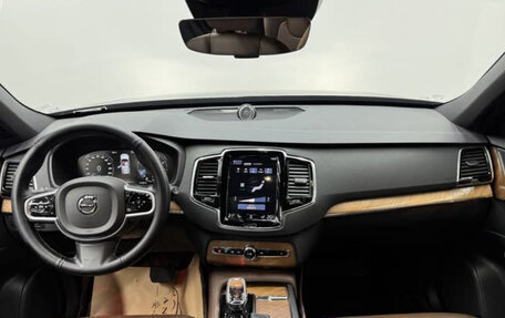 Volvo XC90 II рестайлинг, 2022 год, 3 795 000 рублей, 5 фотография