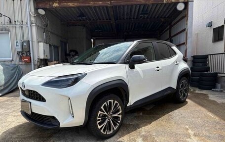 Toyota Yaris Cross, 2021 год, 1 390 000 рублей, 1 фотография