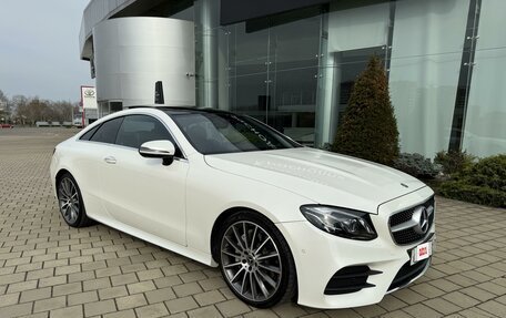 Mercedes-Benz E-Класс, 2017 год, 3 675 000 рублей, 3 фотография