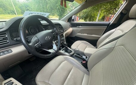 Hyundai Elantra VI рестайлинг, 2019 год, 1 850 000 рублей, 5 фотография
