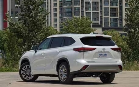 Toyota Highlander, 2025 год, 4 650 000 рублей, 5 фотография