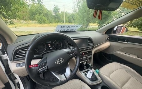 Hyundai Elantra VI рестайлинг, 2019 год, 1 850 000 рублей, 8 фотография