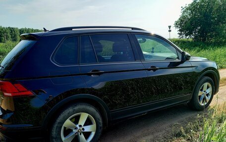 Volkswagen Tiguan II, 2017 год, 2 000 000 рублей, 4 фотография