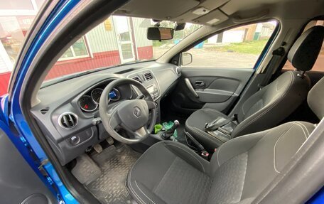 Renault Logan II, 2016 год, 765 000 рублей, 3 фотография