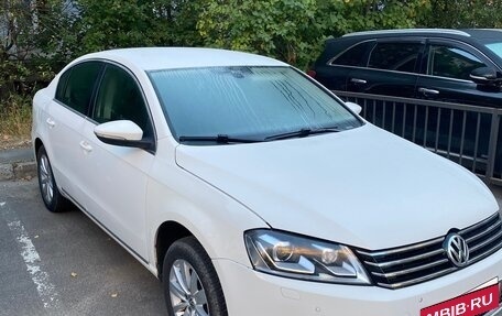 Volkswagen Passat B7, 2011 год, 650 000 рублей, 4 фотография