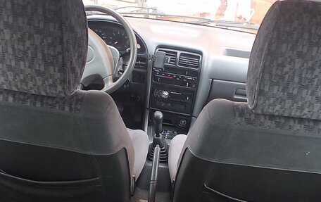 Suzuki Swift II, 2002 год, 170 000 рублей, 9 фотография
