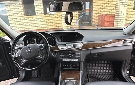 Mercedes-Benz E-Класс, 2015 год, 1 970 000 рублей, 6 фотография