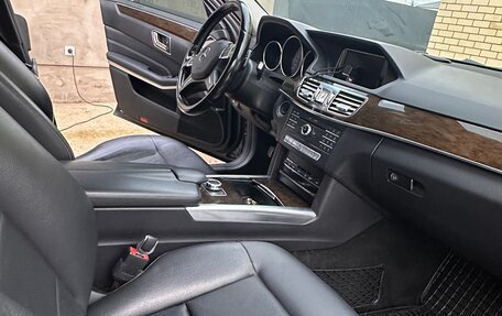 Mercedes-Benz E-Класс, 2015 год, 1 970 000 рублей, 10 фотография