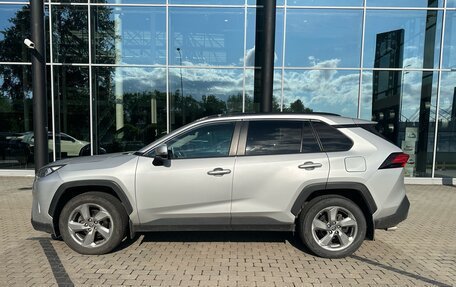 Toyota RAV4, 2022 год, 3 290 000 рублей, 8 фотография