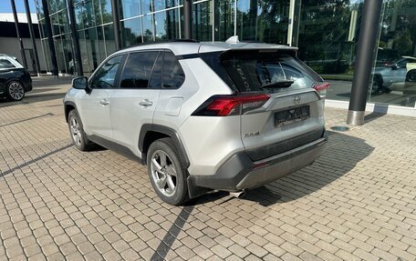 Toyota RAV4, 2022 год, 3 290 000 рублей, 7 фотография