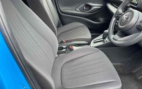 Toyota Yaris, 2021 год, 1 368 030 рублей, 7 фотография