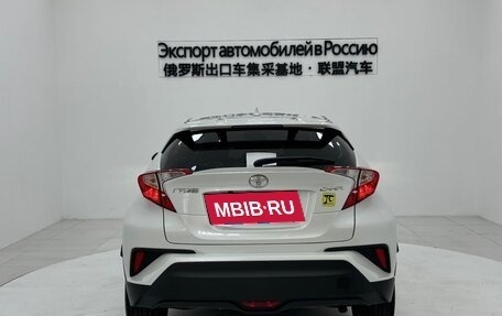 Toyota C-HR I рестайлинг, 2021 год, 1 840 000 рублей, 2 фотография