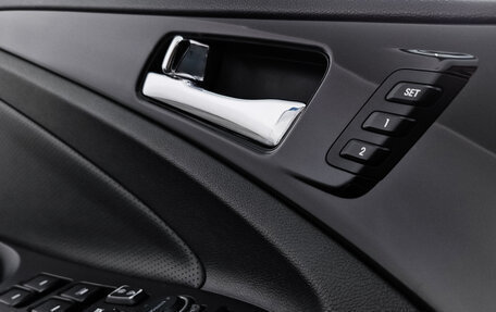 Hyundai Sonata VI, 2012 год, 1 149 000 рублей, 13 фотография