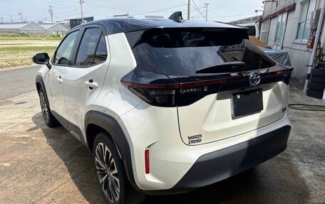 Toyota Yaris Cross, 2021 год, 1 390 000 рублей, 7 фотография
