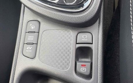Toyota Yaris Cross, 2021 год, 1 390 000 рублей, 18 фотография