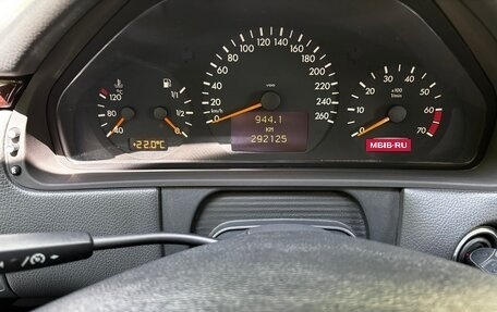 Mercedes-Benz E-Класс, 2000 год, 1 100 000 рублей, 11 фотография