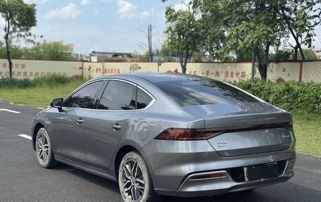 Geely Emgrand, 2023 год, 1 500 000 рублей, 2 фотография