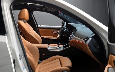 BMW 3 серия, 2022 год, 2 750 000 рублей, 15 фотография