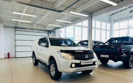 Mitsubishi L200 IV рестайлинг, 2015 год, 1 799 000 рублей, 8 фотография