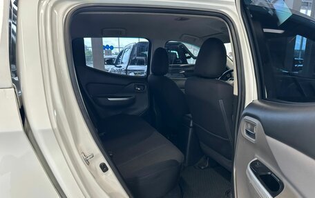 Mitsubishi L200 IV рестайлинг, 2015 год, 1 799 000 рублей, 18 фотография