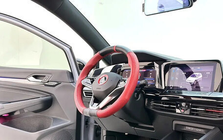 Volkswagen Golf VIII, 2021 год, 1 350 000 рублей, 9 фотография