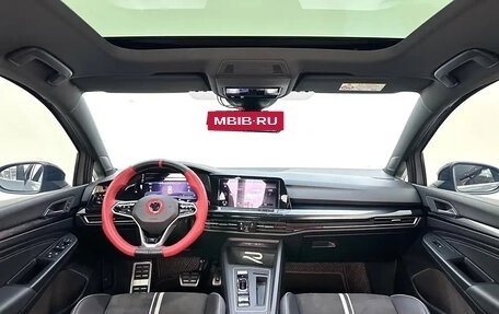 Volkswagen Golf VIII, 2021 год, 1 350 000 рублей, 10 фотография