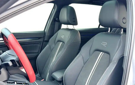 Volkswagen Golf VIII, 2021 год, 1 350 000 рублей, 16 фотография