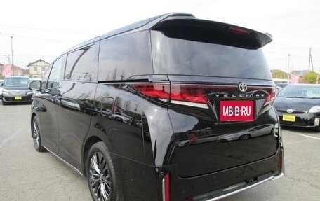 Toyota Vellfire, 2024 год, 5 600 000 рублей, 5 фотография