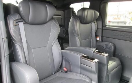 Toyota Vellfire, 2024 год, 5 600 000 рублей, 18 фотография