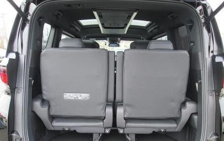 Toyota Vellfire, 2024 год, 5 600 000 рублей, 27 фотография