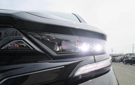 Toyota Vellfire, 2024 год, 5 600 000 рублей, 30 фотография