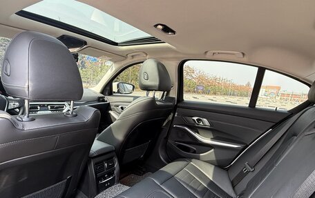 BMW 3 серия, 2022 год, 2 720 000 рублей, 14 фотография