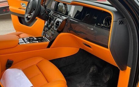 Rolls-Royce Cullinan, 2025 год, 79 900 000 рублей, 10 фотография