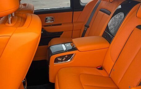 Rolls-Royce Cullinan, 2025 год, 79 900 000 рублей, 11 фотография