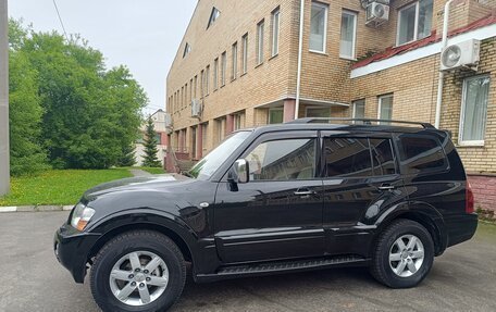 Mitsubishi Pajero III рестайлинг, 2005 год, 1 600 000 рублей, 10 фотография