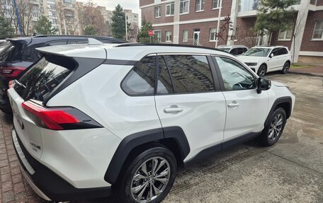 Toyota RAV4, 2024 год, 4 100 000 рублей, 9 фотография