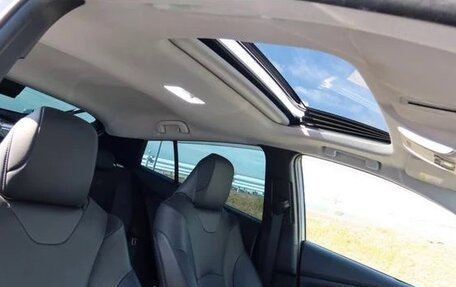 Toyota Prius IV XW50, 2021 год, 1 615 000 рублей, 16 фотография