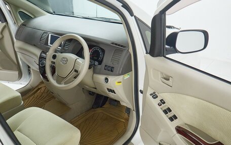 Toyota ISis I, 2013 год, 1 155 000 рублей, 8 фотография