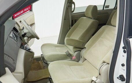 Toyota ISis I, 2013 год, 1 155 000 рублей, 11 фотография