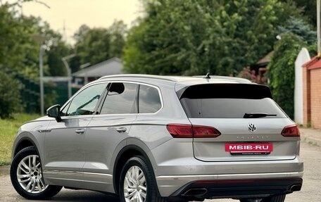 Volkswagen Touareg III, 2019 год, 5 870 000 рублей, 7 фотография
