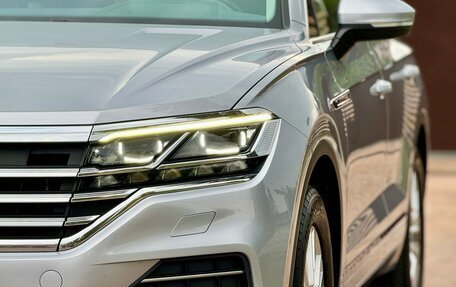 Volkswagen Touareg III, 2019 год, 5 870 000 рублей, 10 фотография