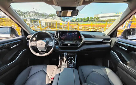 Toyota Highlander, 2022 год, 3 690 056 рублей, 9 фотография