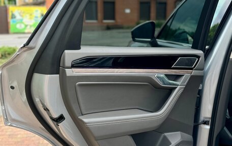 Volkswagen Touareg III, 2019 год, 5 870 000 рублей, 24 фотография