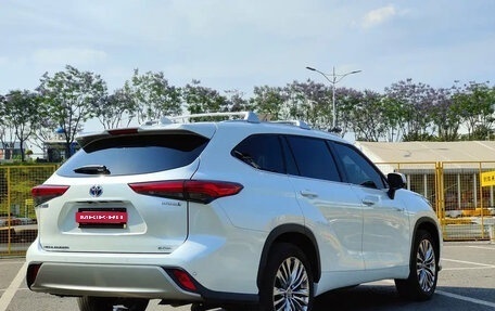 Toyota Highlander, 2022 год, 3 690 056 рублей, 4 фотография