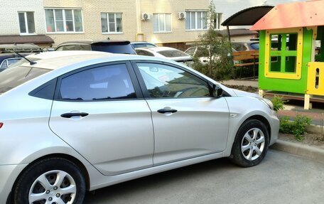 Hyundai Solaris II рестайлинг, 2012 год, 610 000 рублей, 12 фотография