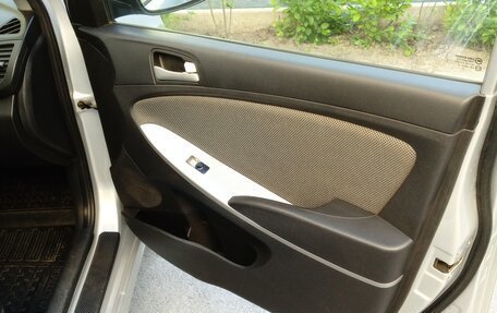 Hyundai Solaris II рестайлинг, 2012 год, 610 000 рублей, 17 фотография