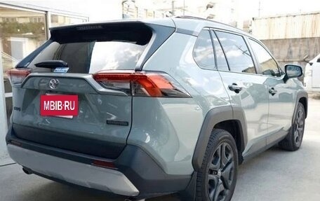 Toyota RAV4, 2022 год, 2 436 000 рублей, 6 фотография