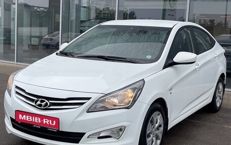 Hyundai Solaris II рестайлинг, 2016 год, 1 090 000 рублей, 1 фотография
