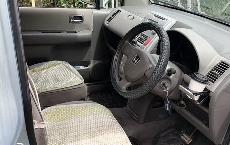 Honda Mobilio I, 2004 год, 305 000 рублей, 5 фотография
